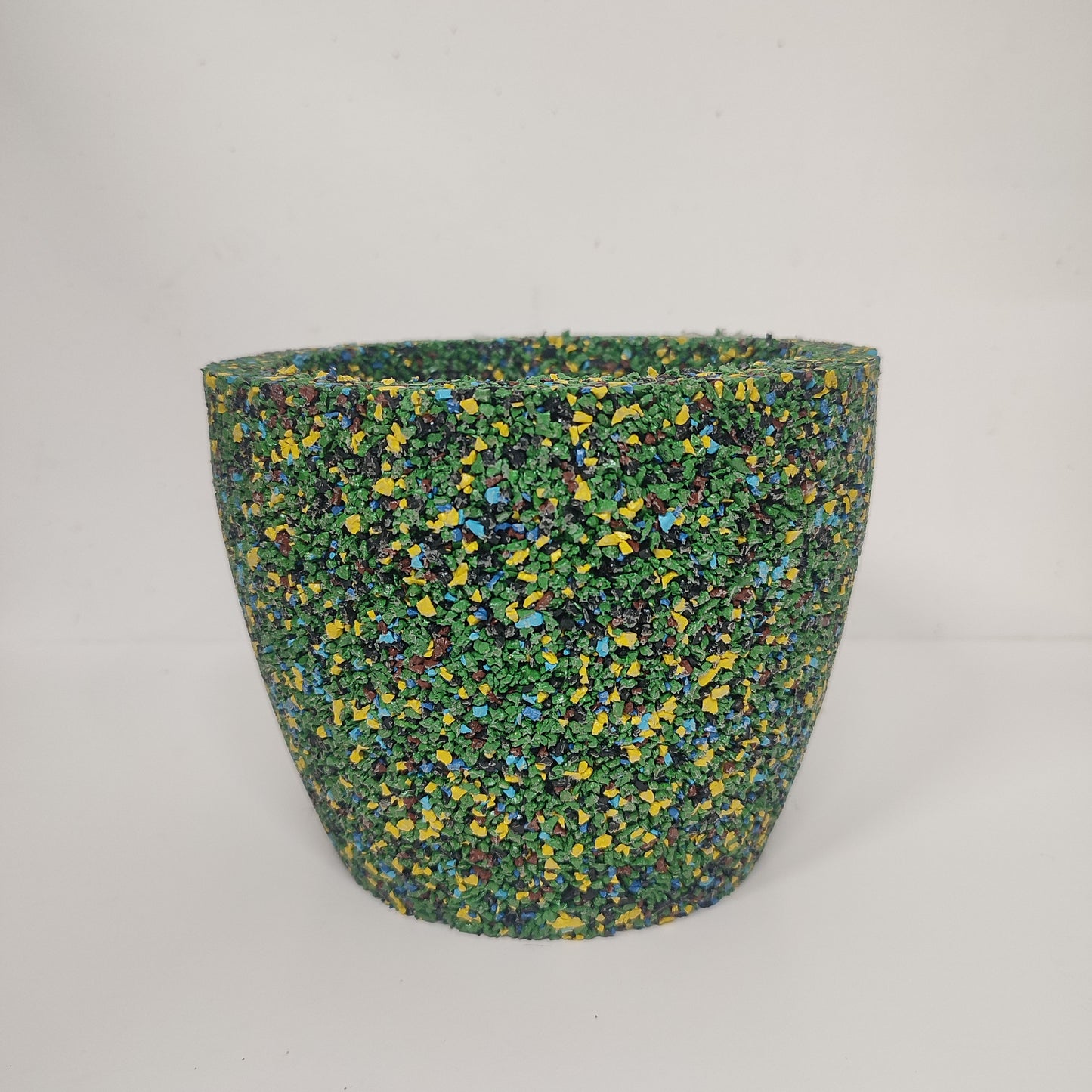 Vaso Conico Riciclato da Pneumatico per Piante da Giardino