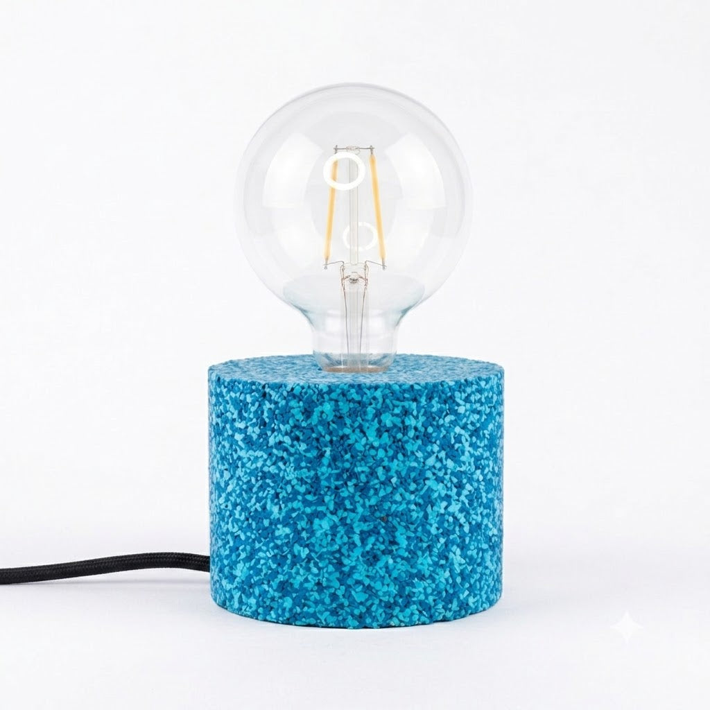 Lampada cilindrica blu con cavo nero