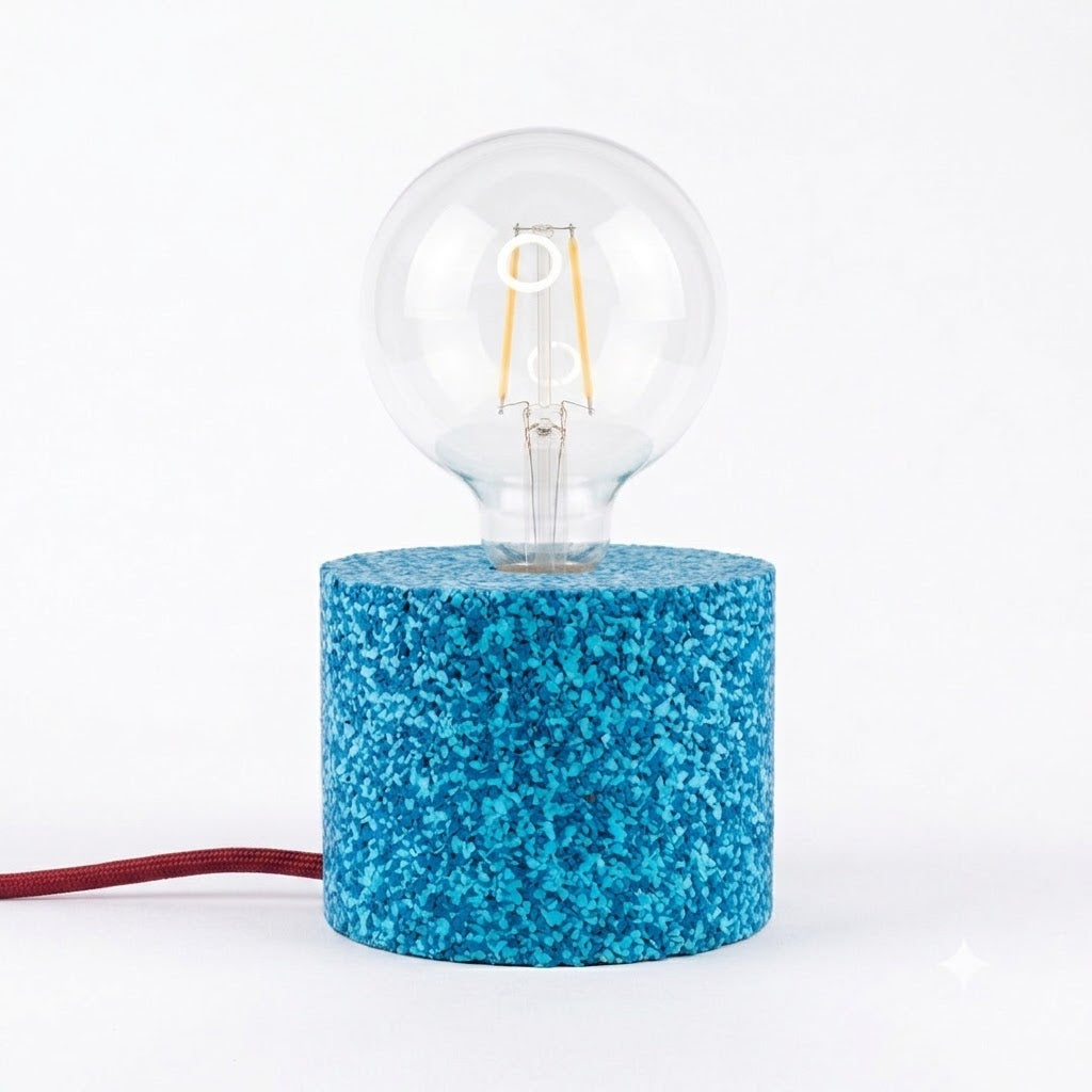 Lampada cilindrica blu con cavo rosso