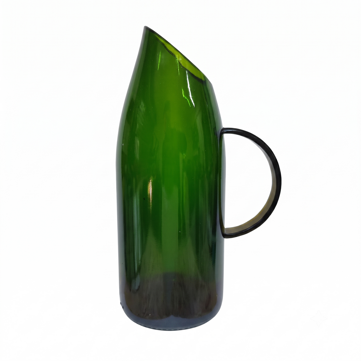 Brocca verde artigianale in vetro recuperato