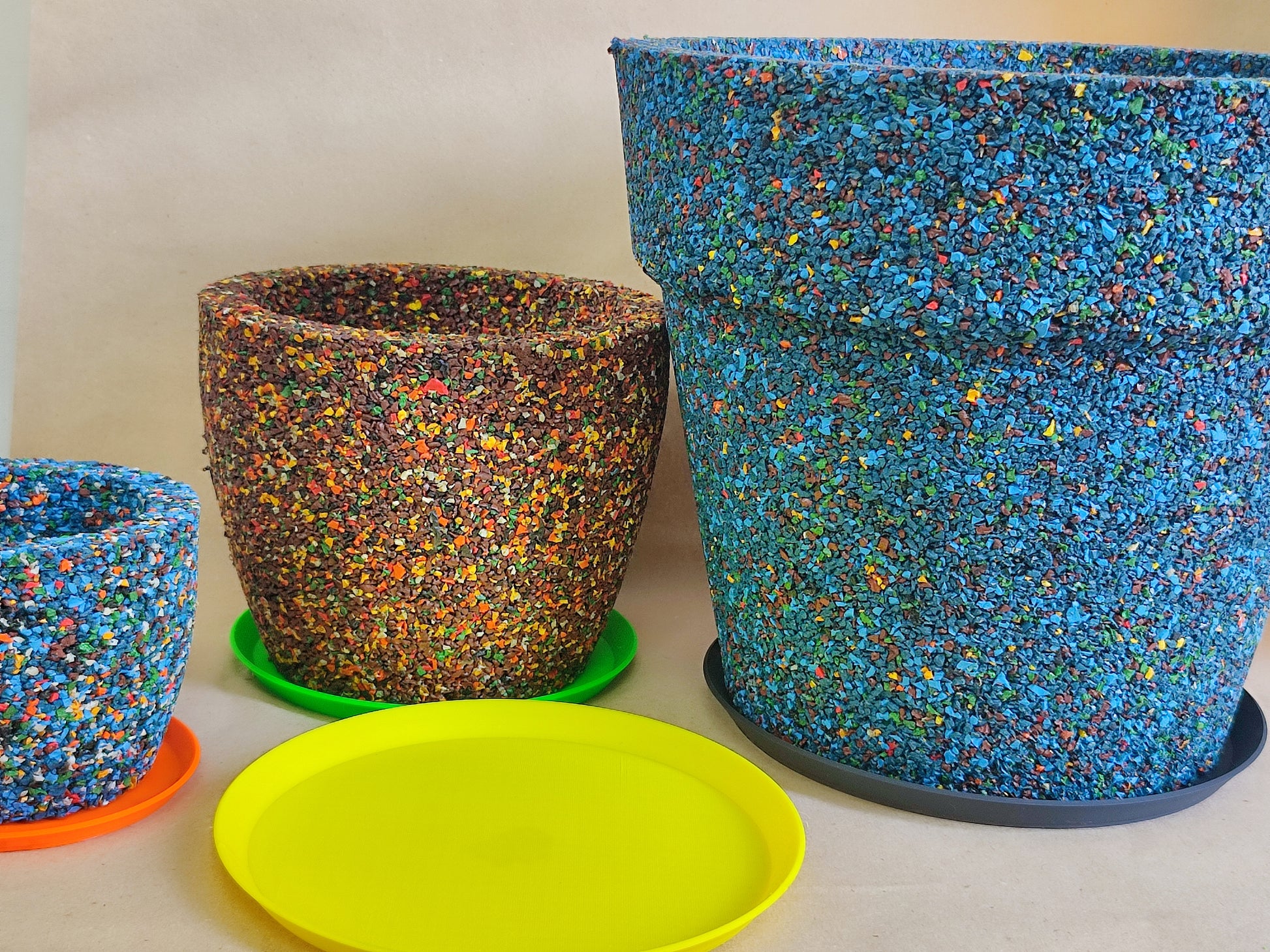 sottovaso in plastica mod export cm 34 per vasi piante da giardino terrazzo sottovaso in plastica mod export cm 34 per vasi piante da giardino terrazzo